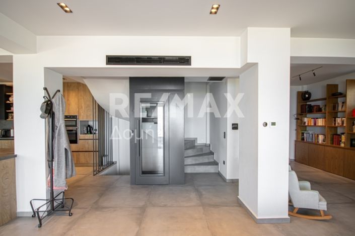 Image No.6-5 Bed Maisonette for sale