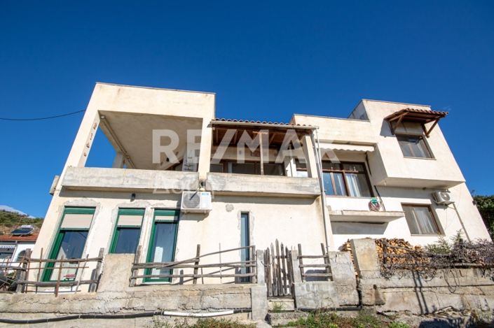 Image No.10-4 Bed Maisonette for sale