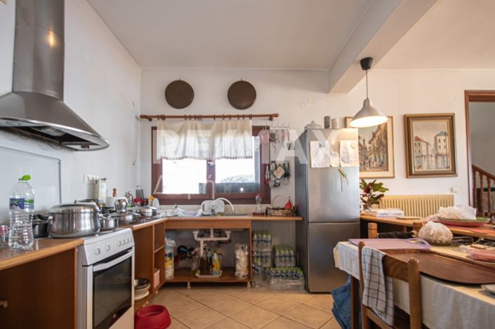 Image No.29-4 Bed Maisonette for sale