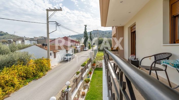 Image No.56-4 Bed Property for sale