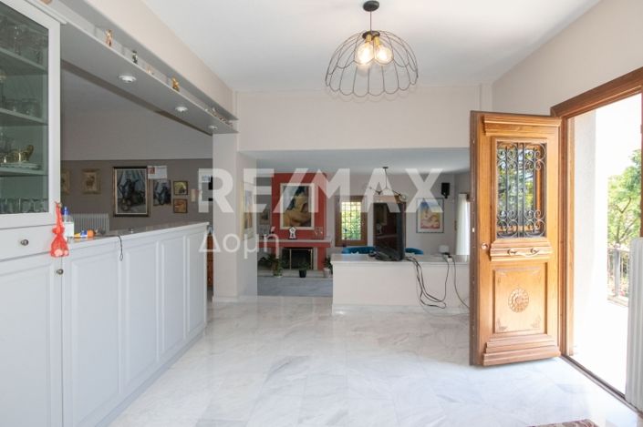 Image No.28-5 Bed House for sale