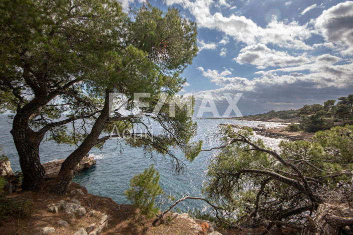 Image No.25-3 Bed Property for sale