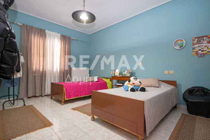 Image No.17-3 Bed House for sale