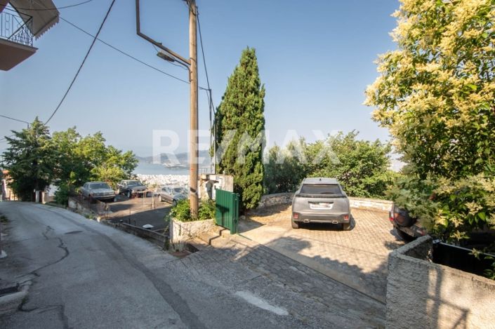 Image No.28-4 Bed Maisonette for sale