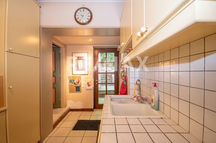 Image No.57-4 Bed Maisonette for sale