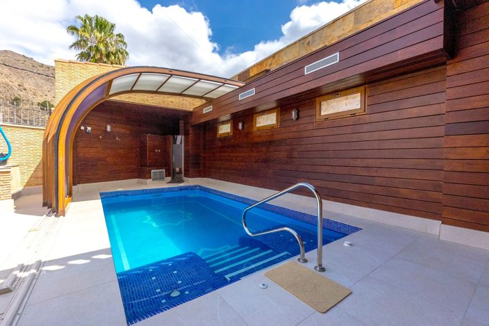 Image No.11-3 Bed Villa / Detached for sale