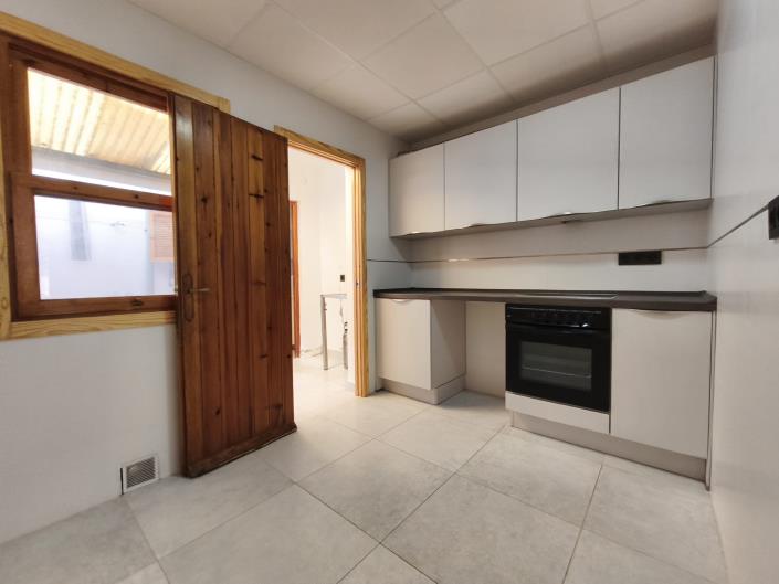 Image No.32-2 Bed Townhouse for sale