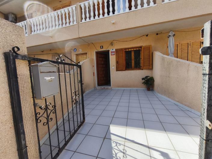 Image No.37-2 Bed Townhouse for sale