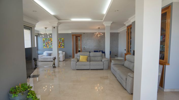 Image No.8-5 Bed Apartment for sale
