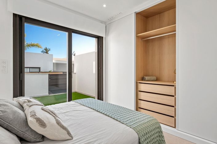 Image No.25-2 Bed Apartment for sale