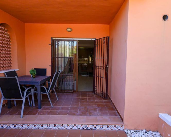 Image No.2-Appartement de 2 chambres à vendre à Torrevieja