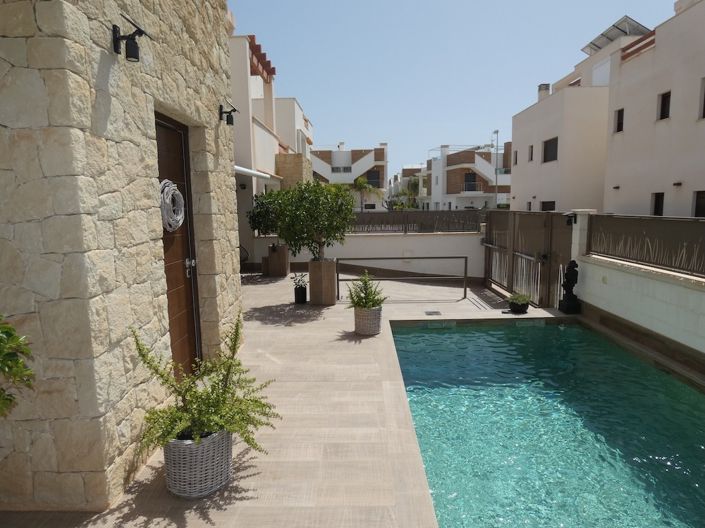 Image No.6-3 Bed Villa for sale