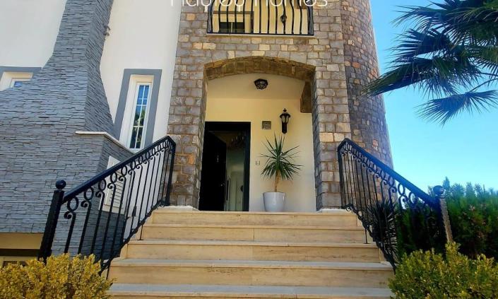 Image No.10-5 Bed Villa for sale