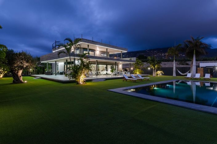 Image No.48-4 Bed Villa for sale