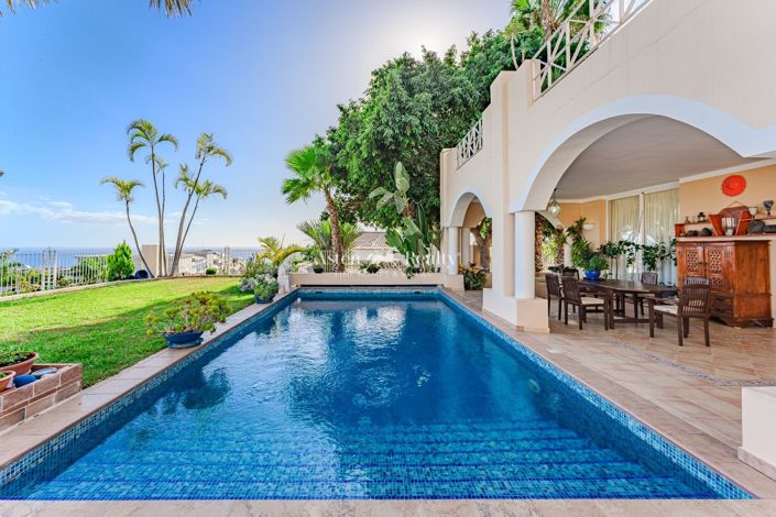 Image No.4-6 Bed Villa for sale