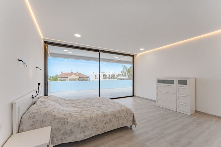 Image No.16-4 Bed Villa for sale