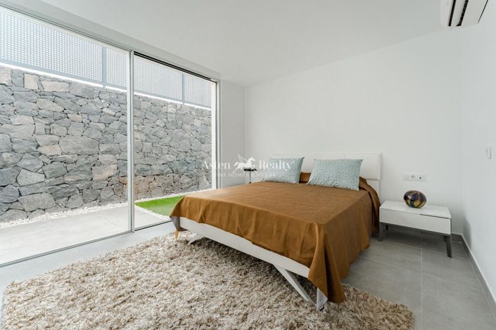 Image No.19-3 Bed Villa for sale