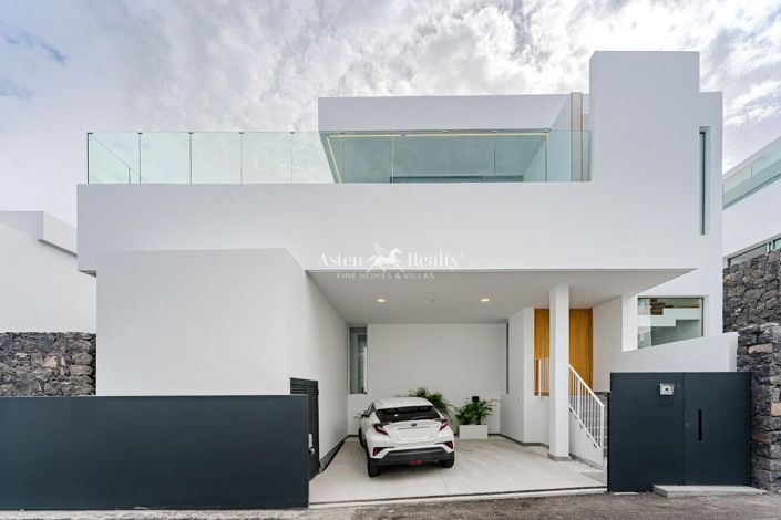 Image No.2-3 Bed Villa for sale