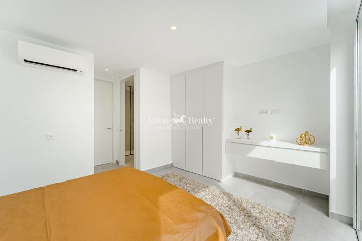 Image No.21-3 Bed Villa for sale