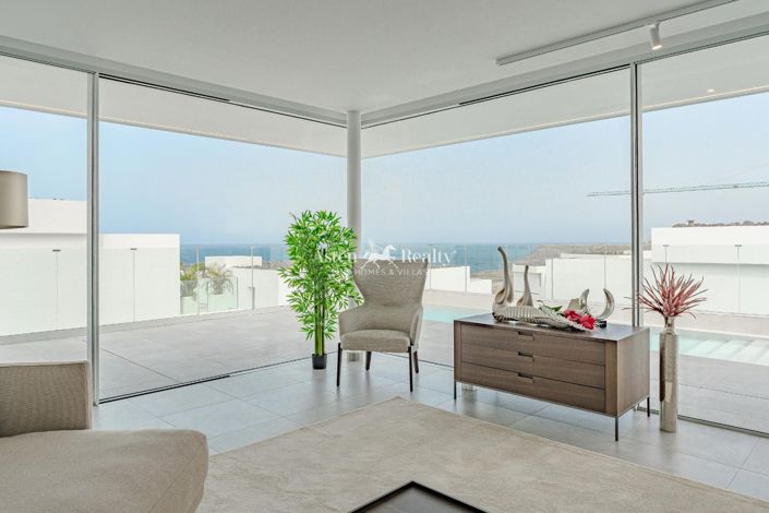 Image No.29-3 Bed Villa for sale