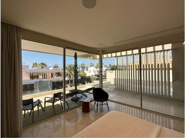 Image No.9-4 Bed Villa for sale