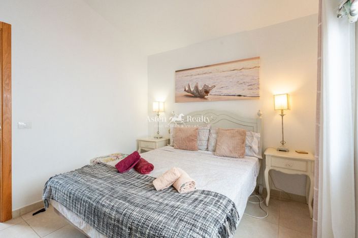 Image No.8-4 Bed Villa for sale