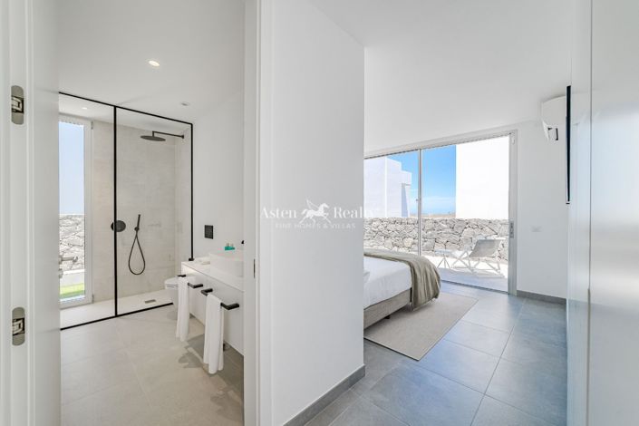 Image No.23-3 Bed Villa for sale