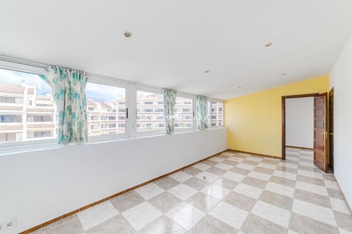 Image No.17-3 Bed Penthouse for sale
