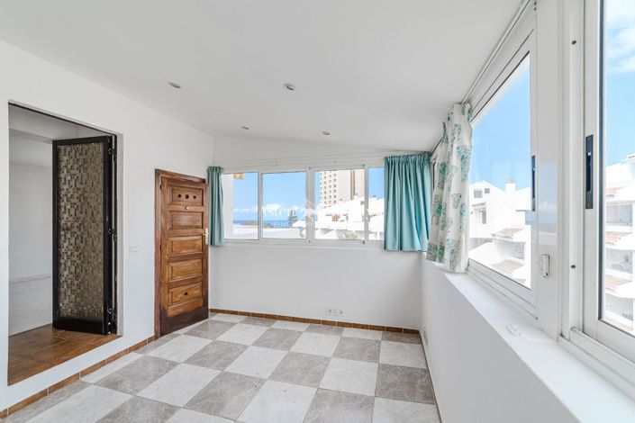 Image No.19-3 Bed Penthouse for sale