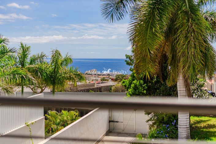 Image No.20-5 Bed Villa for sale