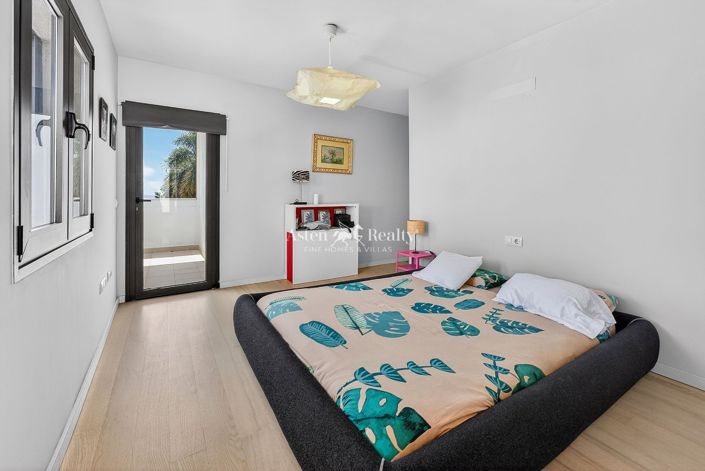 Image No.26-5 Bed Villa for sale