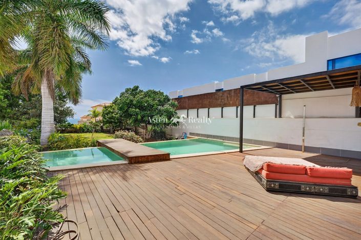 Image No.3-5 Bed Villa for sale