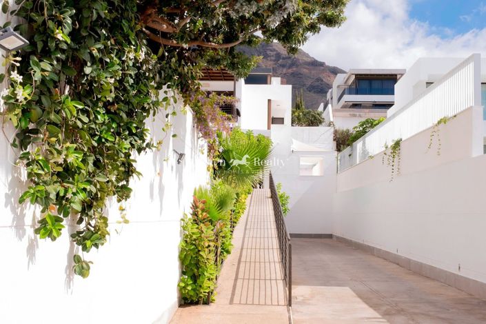 Image No.31-5 Bed Villa for sale
