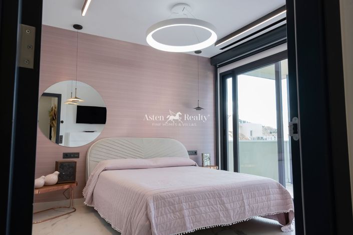 Image No.32-4 Bed Villa for sale