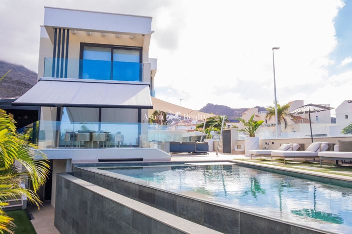 Image No.4-4 Bed Villa for sale