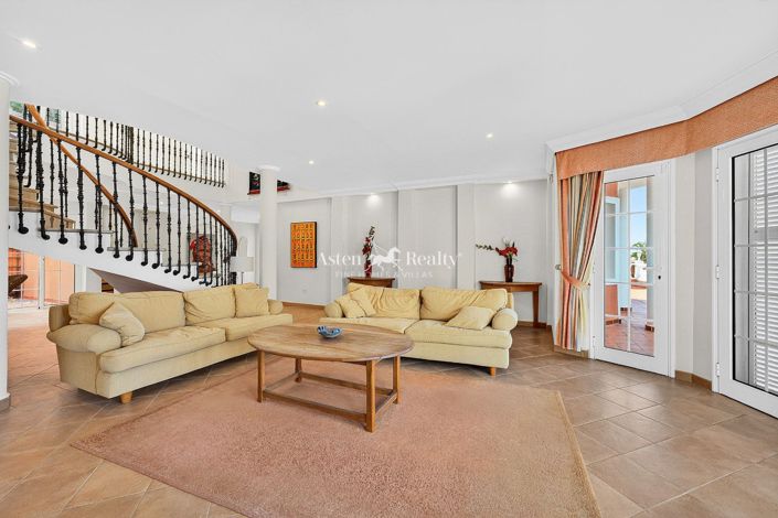Image No.12-5 Bed Villa for sale
