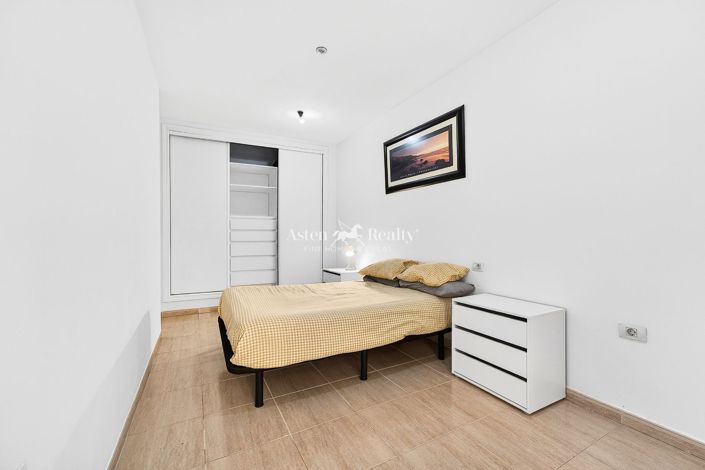 Image No.9-2 Bed Flat for sale