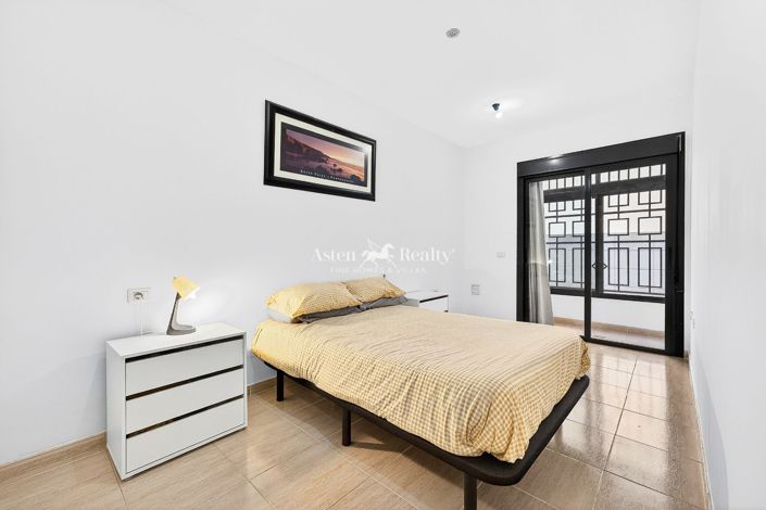 Image No.8-2 Bed Flat for sale