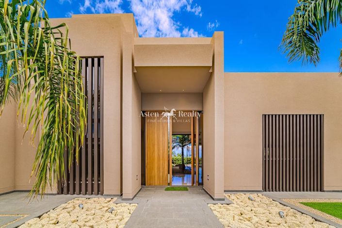 Image No.2-4 Bed Villa for sale