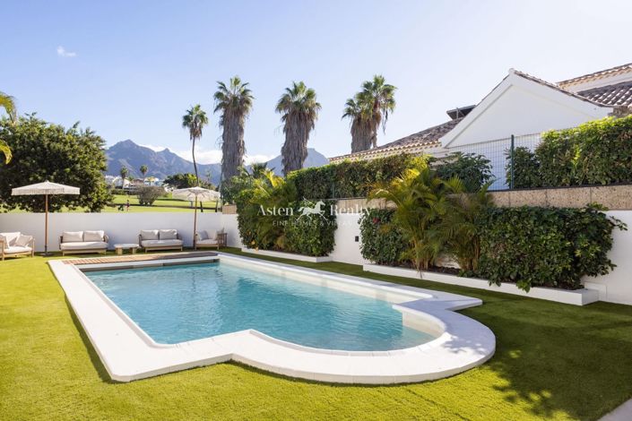 Image No.9-5 Bed Villa for sale