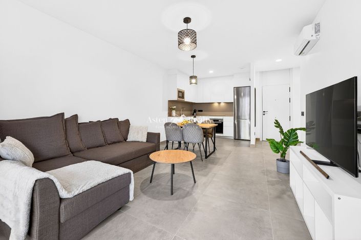 Image No.11-2 Bed Apartment for sale
