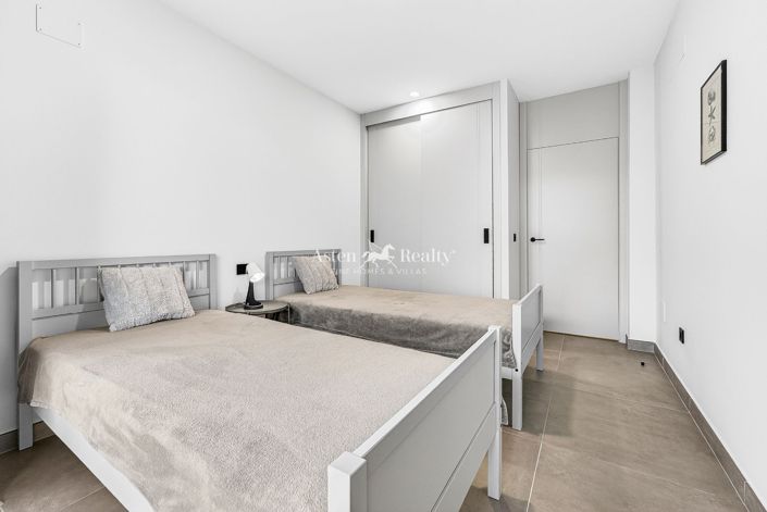 Image No.19-2 Bed Apartment for sale