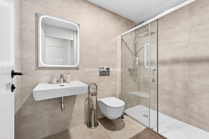 Image No.20-2 Bed Apartment for sale