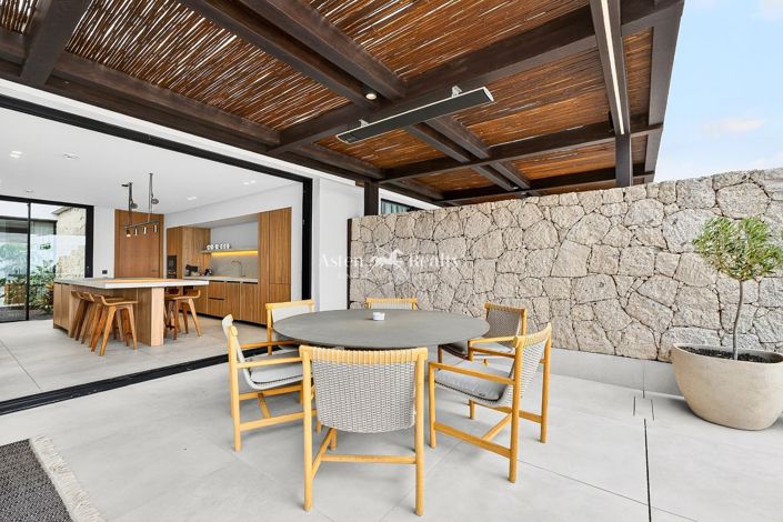 Image No.29-3 Bed Villa for sale