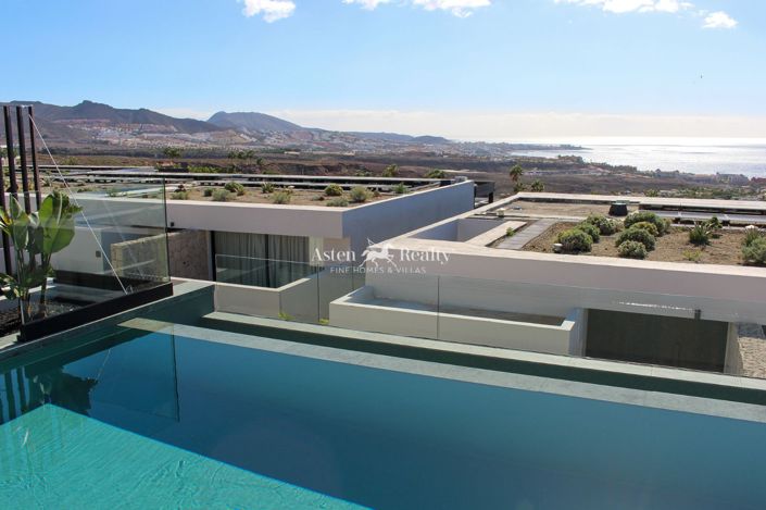 Image No.12-3 Bed Villa for sale
