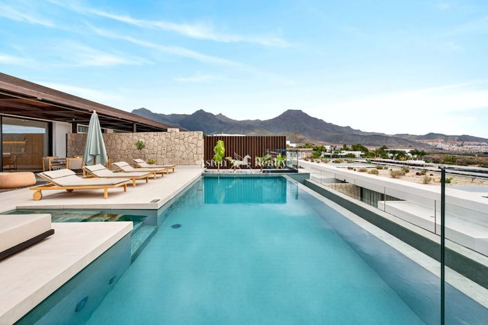 Image No.8-3 Bed Villa for sale