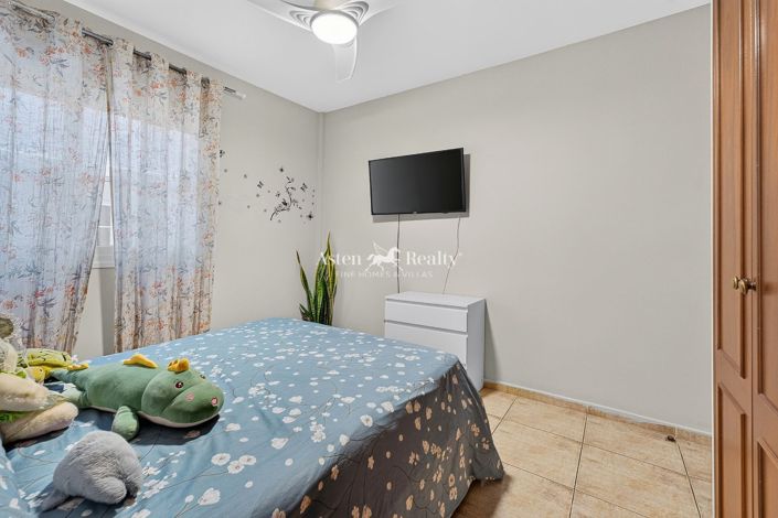 Image No.8-2 Bed Flat for sale