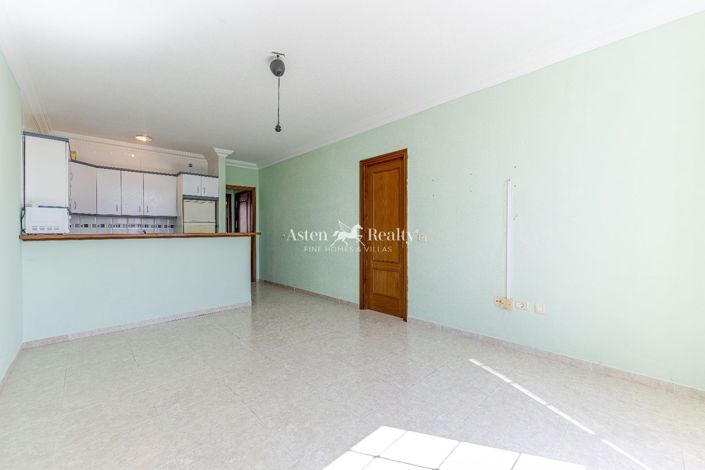 Image No.10-3 Bed Flat for sale