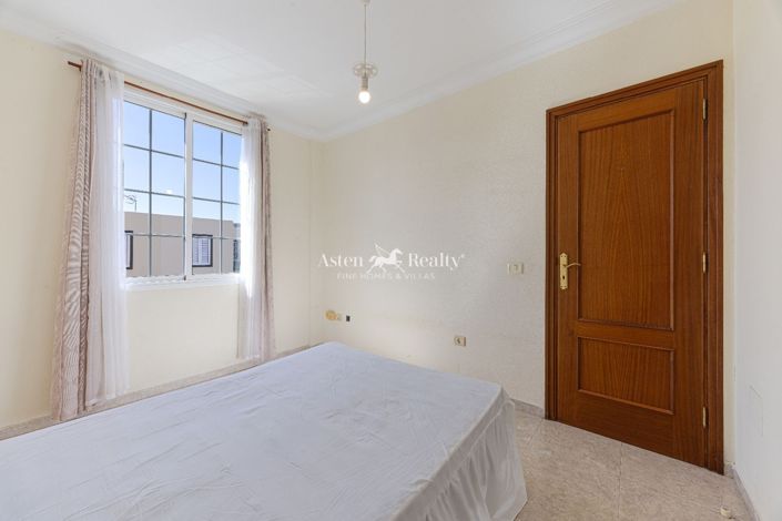 Image No.17-3 Bed Flat for sale
