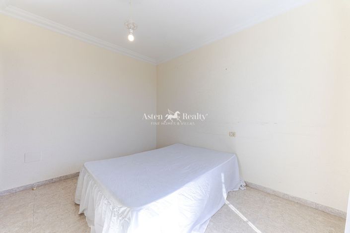 Image No.16-2 Bed Flat for sale